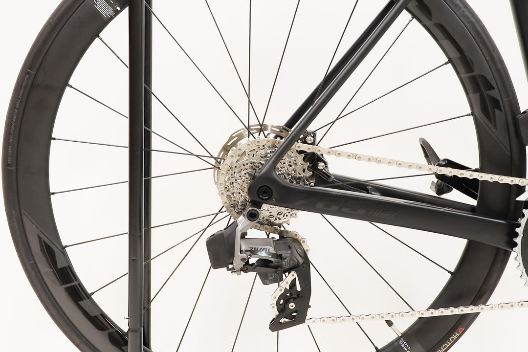 785 Huez